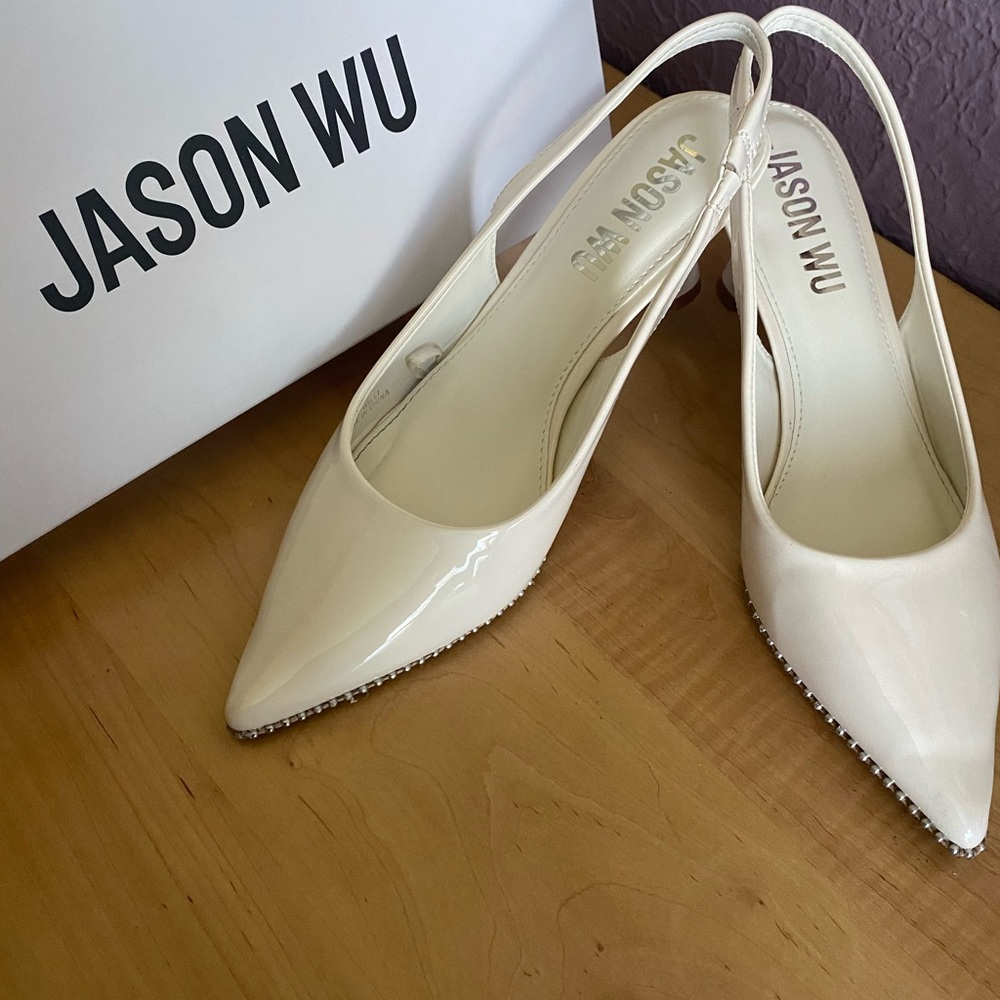 Jason Wu Cream Patent Leather Kitten Heel Silver Studded - Picture 2 of 7